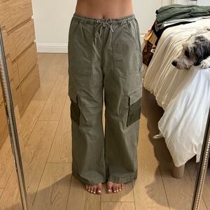 Abercrombie Vol. 28 Pull-On Wide Leg Cargo Pant